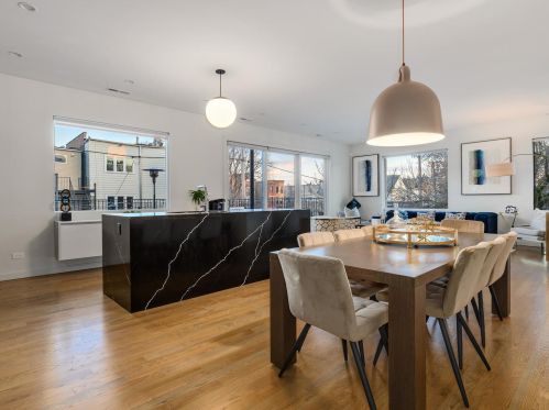 2016 Rice St, Chicago, IL 60622-4921