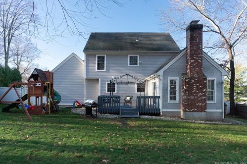 64 Vicki Ln, Southington, CT 06489-1775