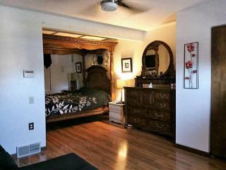 460 28th St, Erie, PA 16508-1771