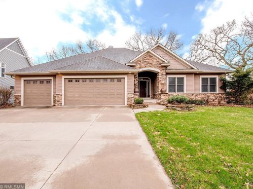 108 Bichner Ln, Saint Paul, MN 55115-6810