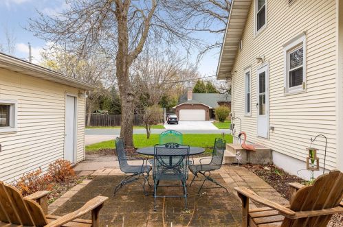 295 Chelsea St, Saint Paul MN  55115-2080 exterior