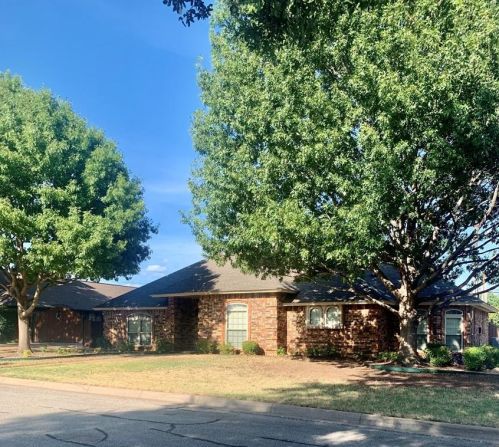 4700 Ridgeside Dr, Fort Worth, TX 76180-8138