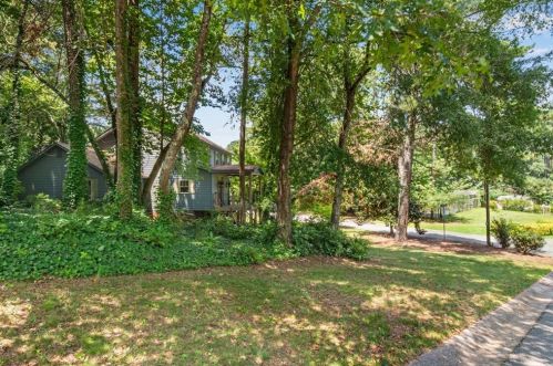 201 Bowline Ct, Holly Springs, GA 30188-4565