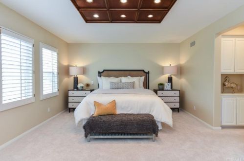 2 Heather, Irvine CA  92620-2219 exterior