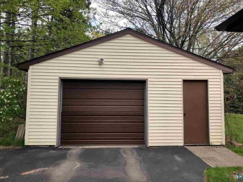 910 25th St, Scanlon, MN 55720-2724