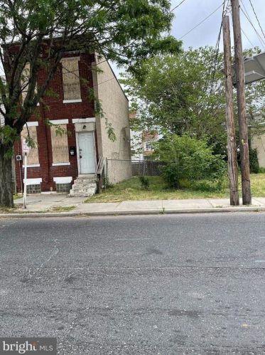 312 10th St, Camden NJ  08102-1003 exterior