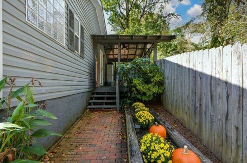 2475 Hazel Dr, Atlanta GA  30316-3405 exterior