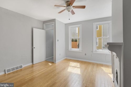 2333 Greenwich St, Philadelphia PA  19146-4108 exterior