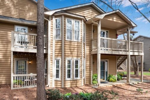 1201 Country Park Dr, Smyrna GA  30080-8226 exterior