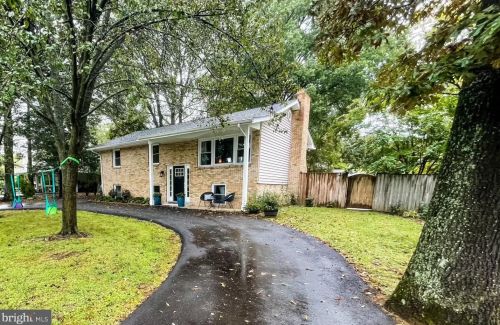 733 Stinchcomb Rd, Severna Park MD  21146-4223 exterior