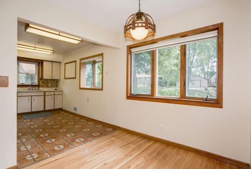 1103 Gresham Ave, Saint Paul MN  55128-5813 exterior