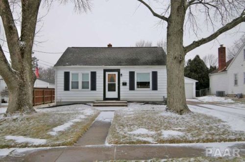 904 Holland St, Beverly Manor, IL 61571-2830
