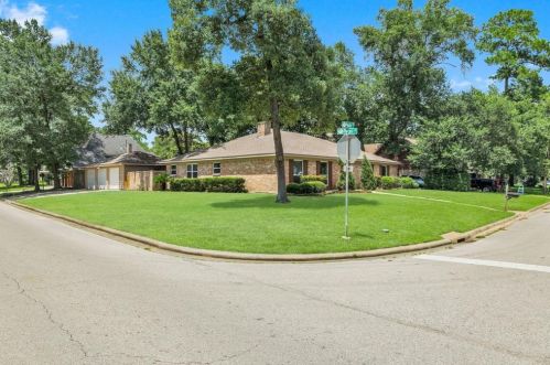27201 Paula Ln, Conroe TX  77385-9053 exterior