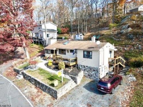 95 Shawnee Trl, Wharton, NJ 07885-2924