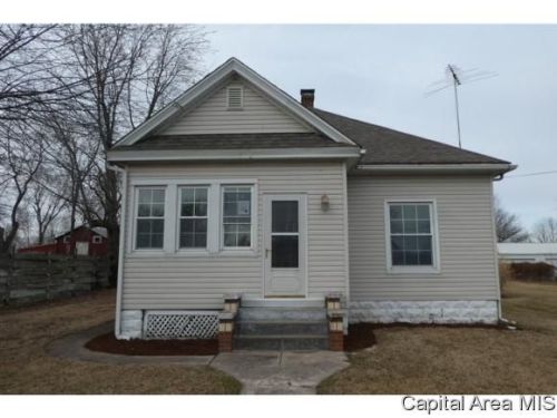825 Walnut St, Dorchester, IL 62033-1565