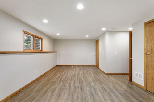 9424 Cortland Rd, Saint Paul MN  55125-9154 exterior