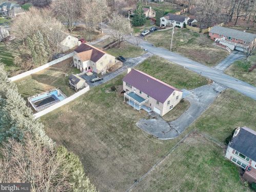 229 Darlene St, York PA  17402-5056 exterior