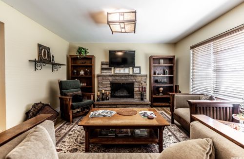 10672 Alpine Hwy, Highland, UT 84003-9520