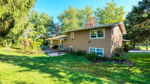 18852 Parker Rd, Mokena, IL 60448-8559