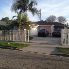 728 137th St, Compton, CA 90222-3552