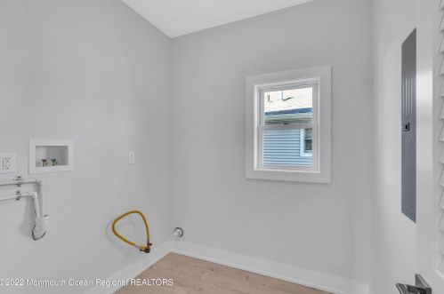 19 Sturgis Rd, Lavallette NJ 08735-2843 exterior