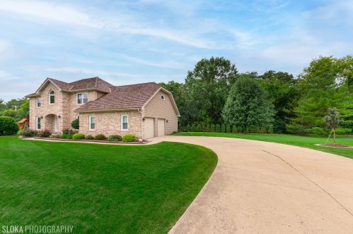 1531 Greenleaf Ct, Hanover Park, IL 60103-3034