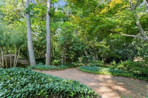 4300 Elizabeth Ln, Atlanta GA  30339-5320 exterior