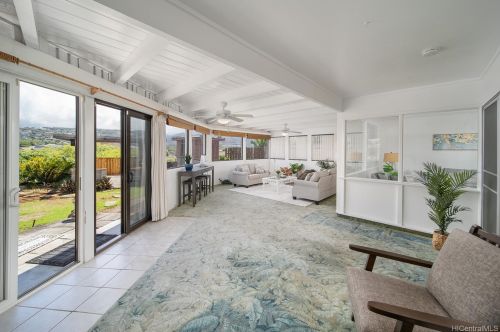 1620 Piikea St, Honolulu HI  96818-1843 exterior