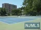 404 Chase Ct, Edgewater NJ  07020-1609 exterior