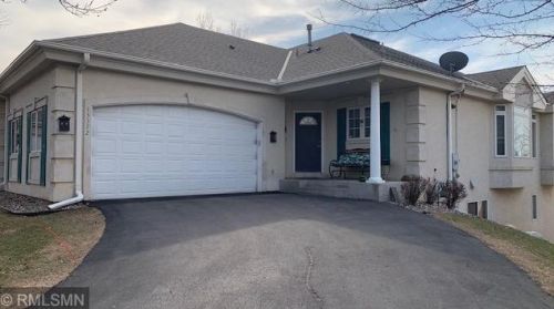 13372 Hummingbird Dr, Saint Paul, MN 55124-9493