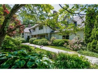 133 Northridge Dr, Waterbury, CT 06708-1110