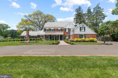 50 Chews Landing Rd, Tavistock, NJ 08033-3711