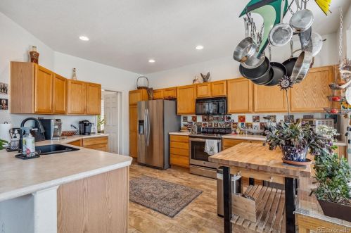 5753 Rome St, Aurora CO 80015-4590 exterior