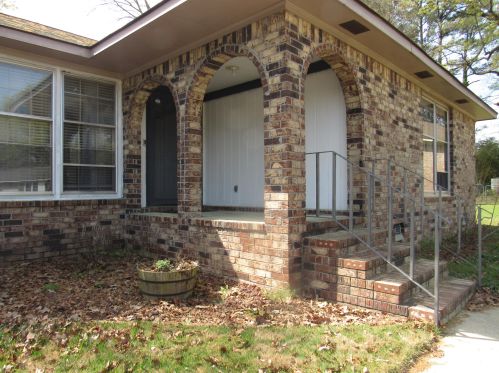 607 Lambert Dr, Ladson, SC 29456-3119