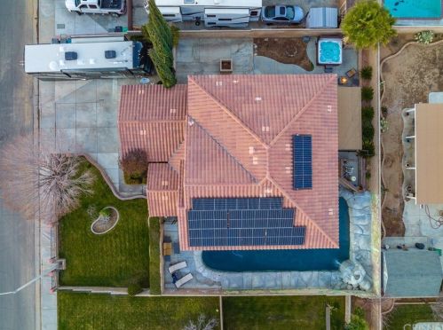 42234 Marbella St, Lancaster CA 93536 exterior