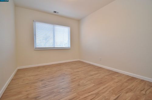 1061 Oak Grove Rd, Concord CA  94518-3129 exterior