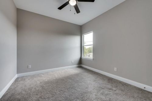 111 Mckinley St, Garland TX 75042-6709 exterior