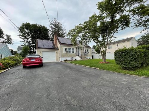 19 Orange St, Norwalk, CT 06850-3001