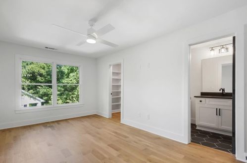 625 Bridgewater Dr, Atlanta GA  30328-2816 exterior