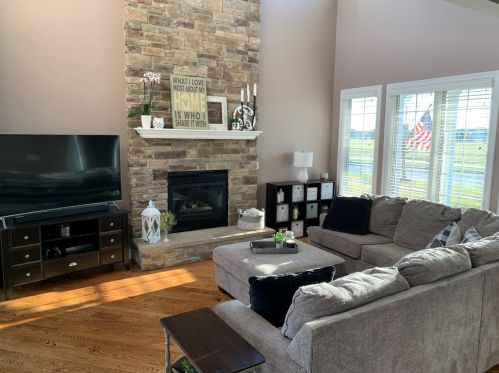 1908 Presidential Pkwy, Sycamore, IL 60178-8856