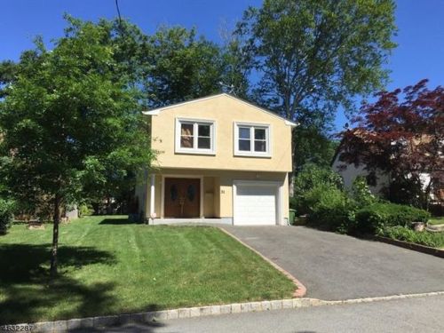 31 Colonia Rd, Parsippany, NJ 07054-3003