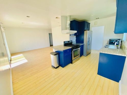 1874 3rd St, Riverside, CA 92507-3430