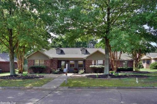 2103 Pleasant Valley Dr, Conway, AR 72032-2544