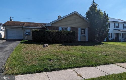 44 Spiralwood Ln, Willingboro, NJ 08046-2031