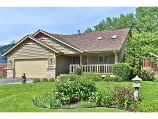 3622 Lakeview Trl, Saint Paul MN  55122-1396 exterior