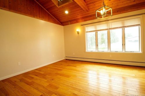 32 Laurel St, Southington CT  06489-1226 exterior
