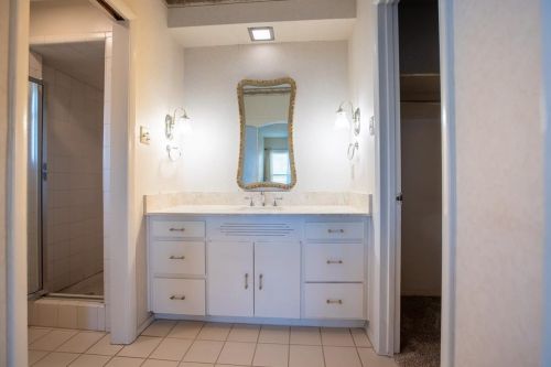 6208 Bellhurst Ct, Fort Worth TX  exterior