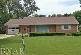 1905 Owens Dr, Bloomington, IL 61701-7134
