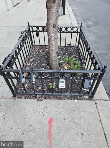 314 12th St, Philadelphia PA  19107-1126 exterior