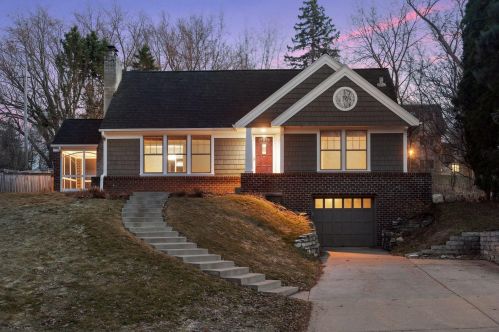 5217 Hollywood Rd, Minneapolis MN  55436-1422 exterior